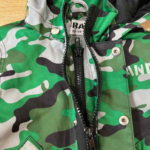 Kids Green Camouflage Hooded Raincoat - Lightweight Waterproof Jacket, Size 2-4 - Picture 5 of 9